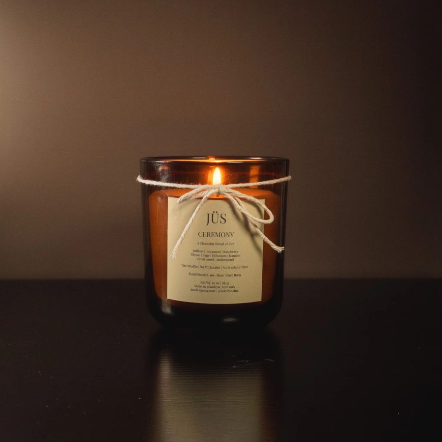 JÜS Ceremony candle, lit